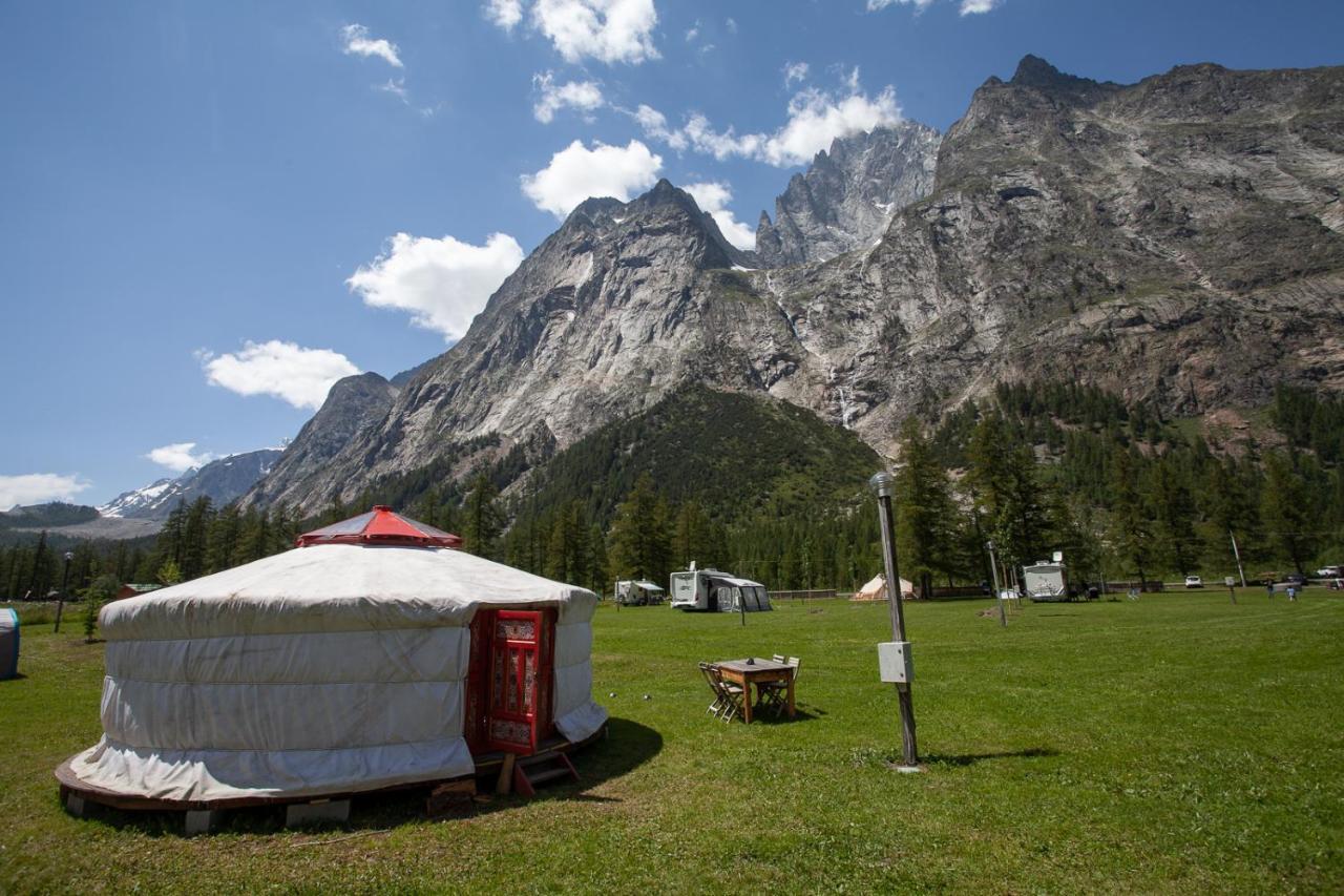 Hobo Camping Courmayeur Exterior photo